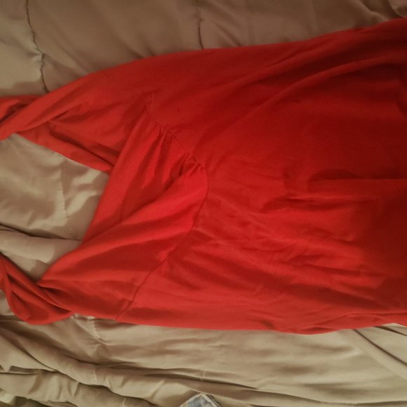 clothes - Picture 9 of 16